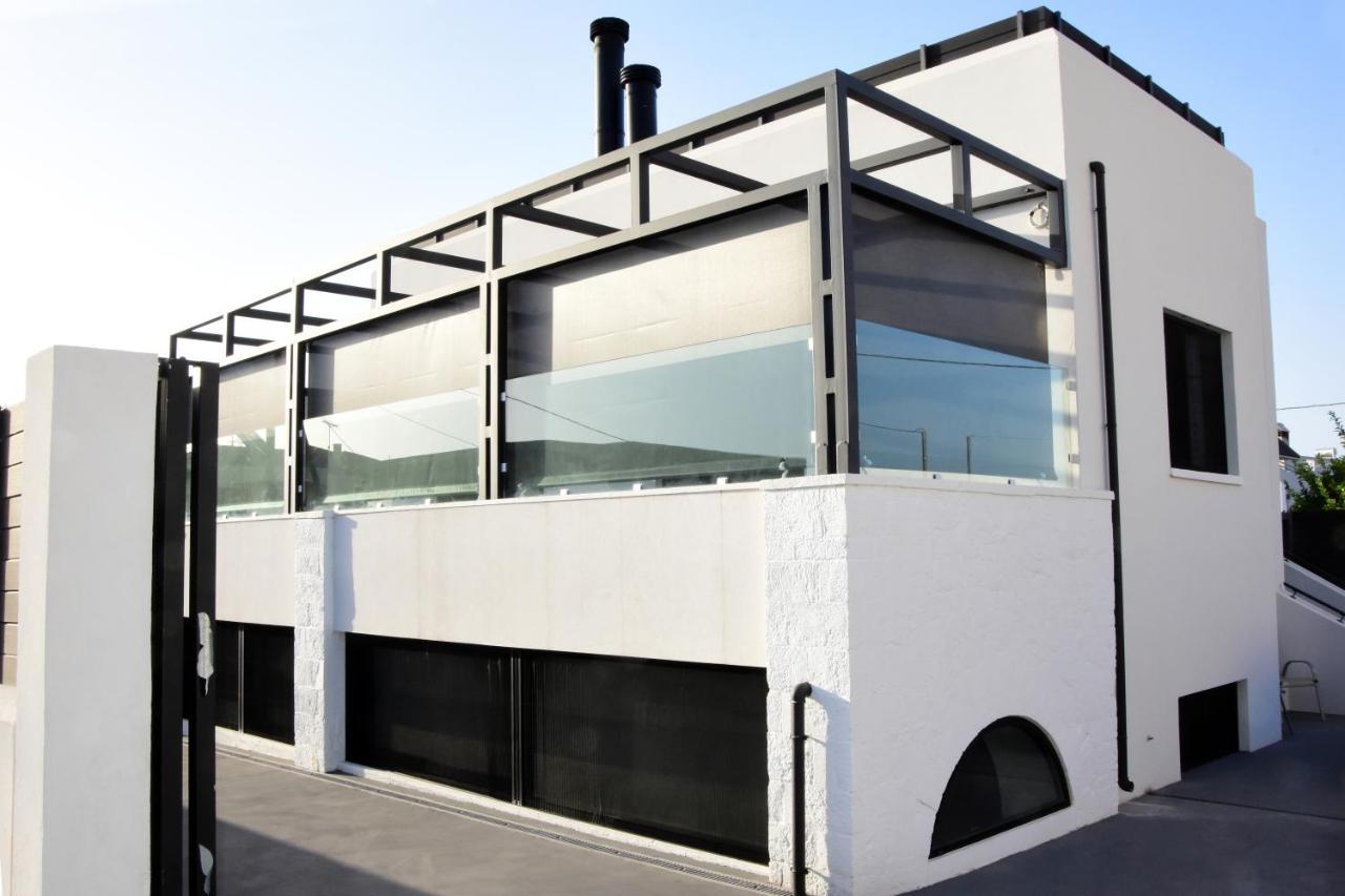 White And Black Aegina المظهر الخارجي الصورة